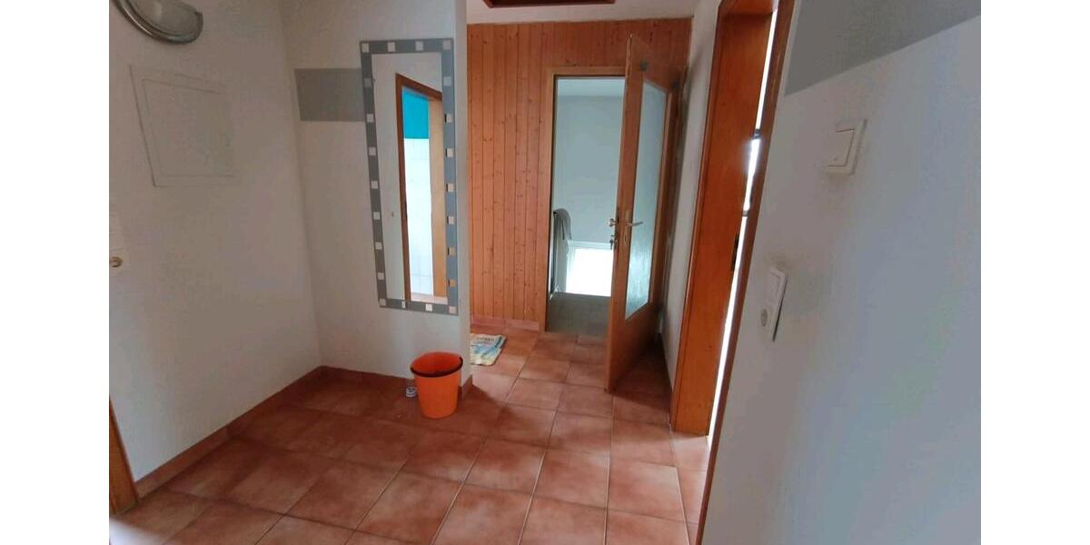 Dachgeschoßwohnung Homburg - 3 Zimmer, 80 m&sup2;, 800&euro; | Angebot:26661564