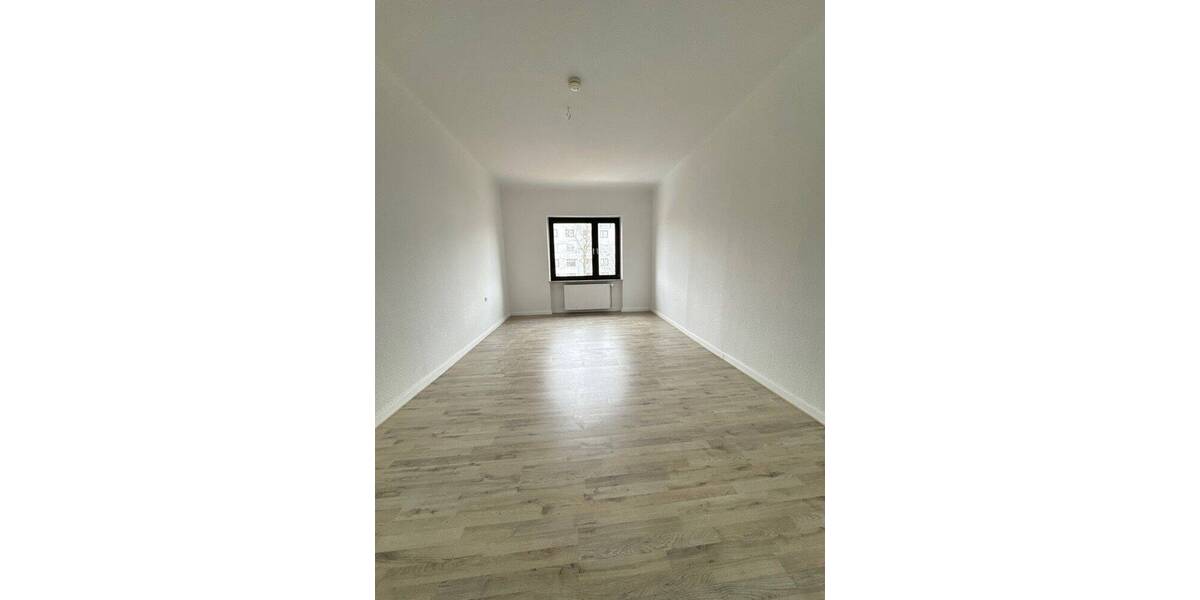 Etagenwohnung Saarbrücken / Malstatt Malstatt - 4 Zimmer, 106 m&sup2;, 800&euro; | Angebot:26894696