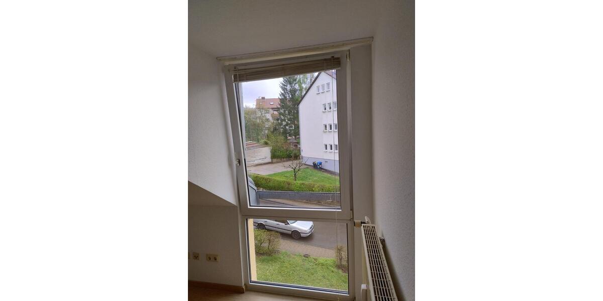 Dachgeschoßwohnung Saarbrücken Kieselhumes - 1 Zimmer, 22 m&sup2;, 75.000&euro; | Angebot:25377773