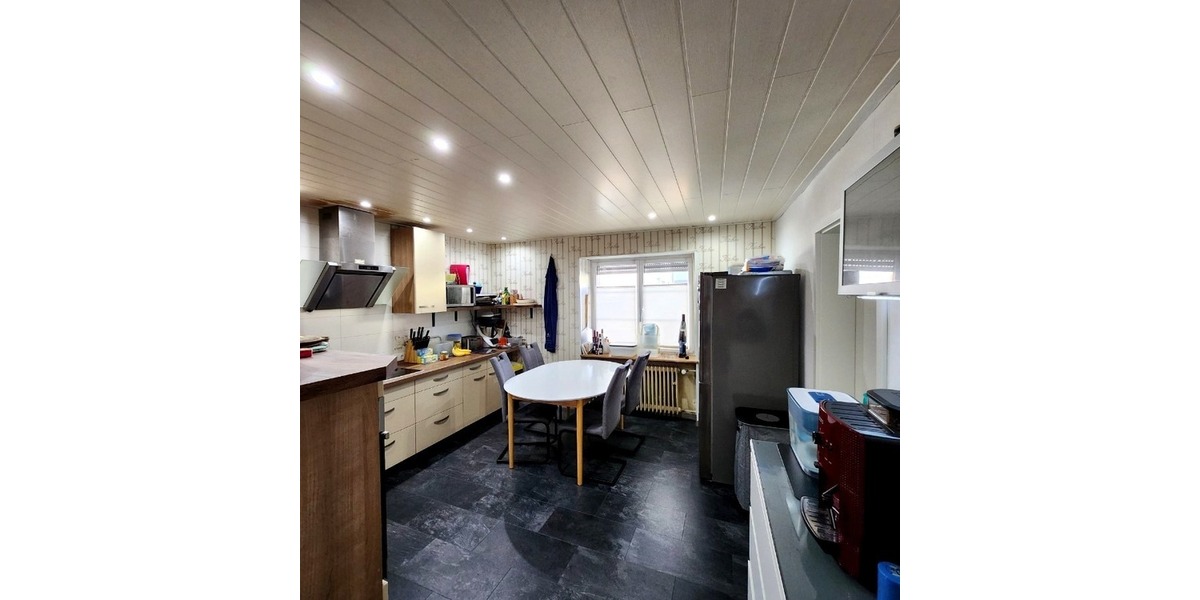 Vielseitiges Mehrfamilienhaus ideal für Kapitalanleger oder Selbstnutzer, Zweibrücken Niederauerbach - Mehrfamilienhaus, Wohnhaus Zweibrücken | Angebot:24701188