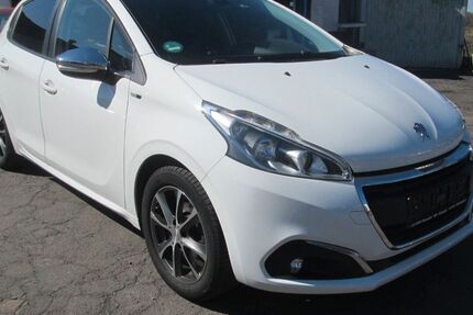 Peugeot 208 68.700 km 7.490 &euro; Spiesen-Elversberg 66583