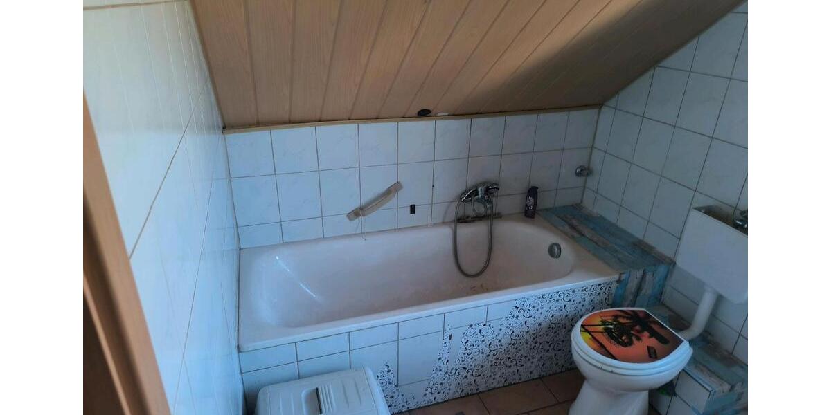 Dachgeschoßwohnung Quierschied - 2 Zimmer, 55 m&sup2;, 450&euro; | Angebot:25307880