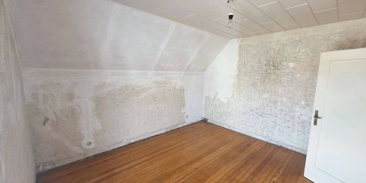 Mehrfamilienhaus, Wohnhaus Quierschied - 7 Zimmer, 170 m&sup2;, 225.000&euro; | Angebot:26804399