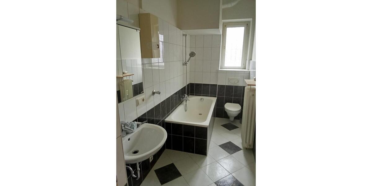 Etagenwohnung Saarbrücken St. Arnual - 3 Zimmer, 75 m&sup2;, 620&euro; | Angebot:25572201