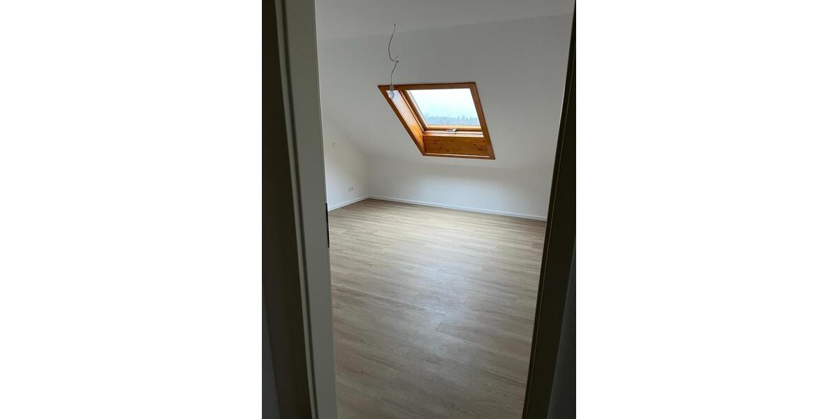 Dachgeschoßwohnung Neunkirchen Kohlhof - 3 Zimmer, 56 m&sup2;, 560&euro; | Angebot:25204546