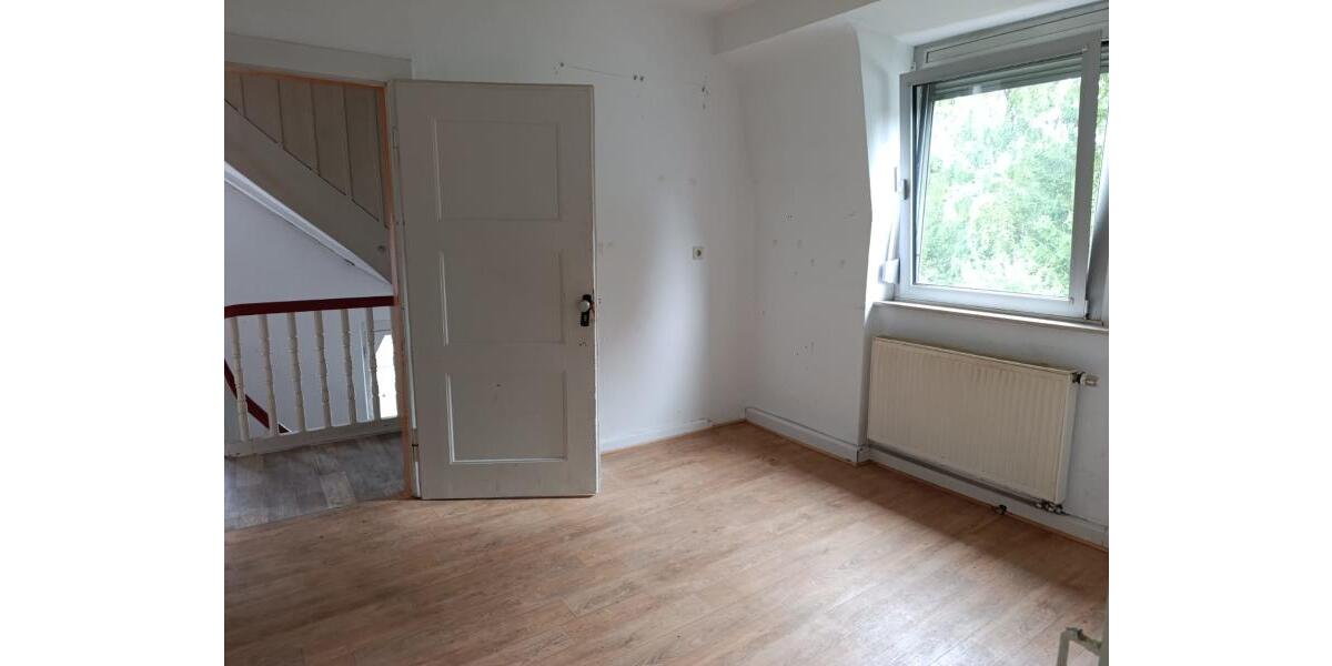 ObjNr:19750 - Helles 3- Familienhaus in Pirmasens - Mehrfamilienhaus, Wohnhaus Pirmasens Fehrbach | Angebot:23024940