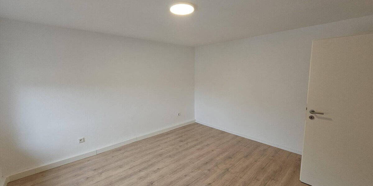 Etagenwohnung Schiffweiler - 3 Zimmer, 57 m&sup2;, 570&euro; | Angebot:26627744