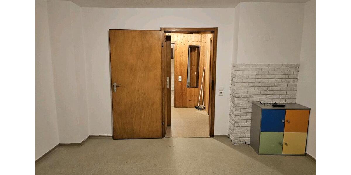 Dachgeschoßwohnung Neunkirchen - 3 Zimmer, 60 m&sup2;, 65.000&euro; | Angebot:27272808