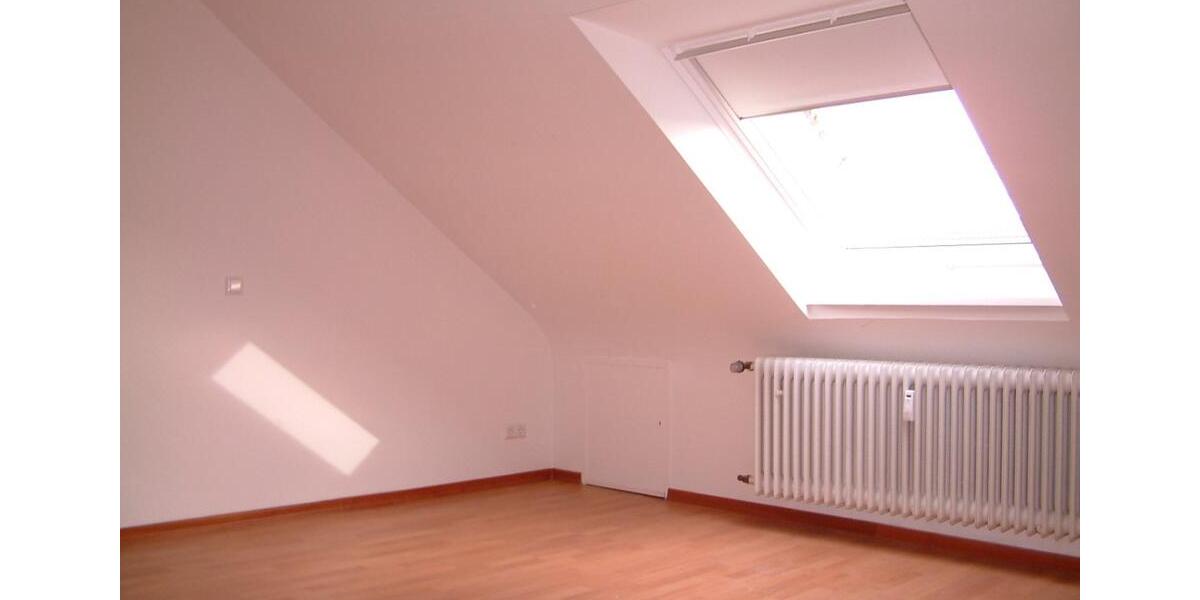 Dachgeschoßwohnung Saarbrücken Malstatt - 2 Zimmer, 53 m&sup2;, 480&euro; | Angebot:25960919