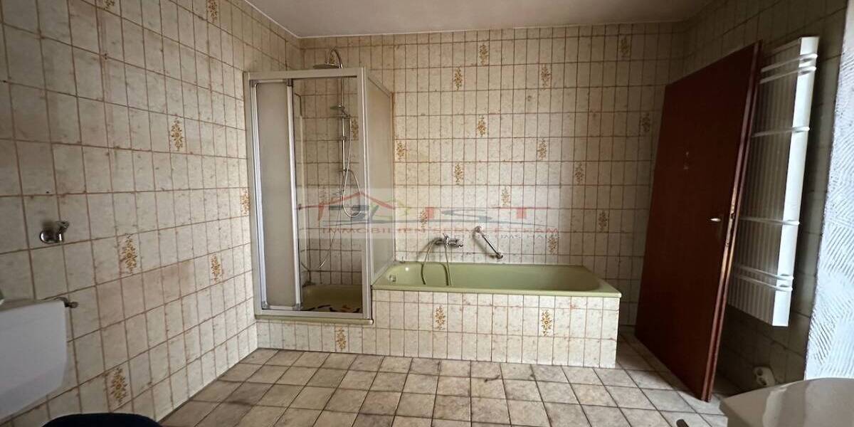 Einfamilienhaus Albessen - 5 Zimmer, 129 m&sup2;, 103.000&euro; | Angebot:25666426