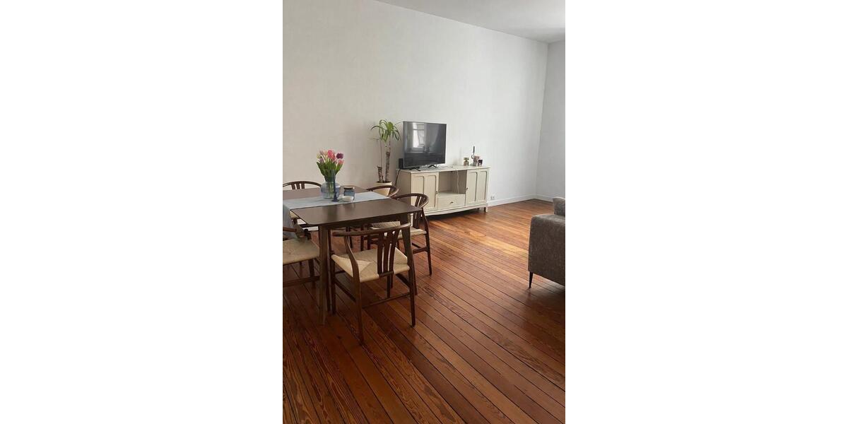 Etagenwohnung Saarbrücken - 4 Zimmer, 105 m&sup2;, 1.250&euro; | Angebot:25958793