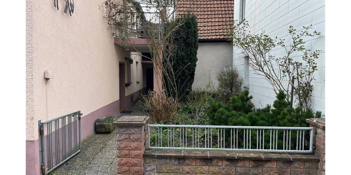 Mehrfamilienhaus, Wohnhaus Landstuhl - 6 Zimmer, 135 m&sup2;, 164.000&euro; | Angebot:26188212