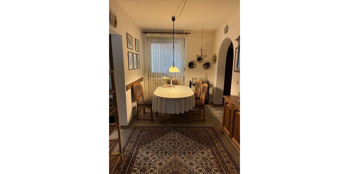 Etagenwohnung Saarbrücken Eschberg - 4 Zimmer, 99 m&sup2;, 190.000&euro; | Angebot:25665456