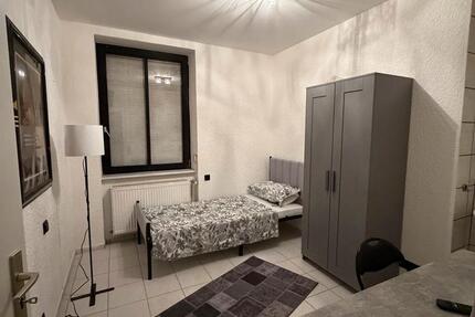 Wohnung Saarbrücken Eschberg - 1 Zimmer, 15 m&sup2;, 430&euro; | Angebot:25998933