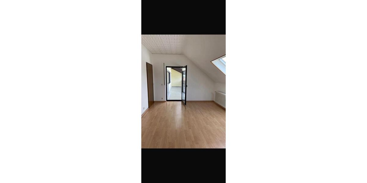 Etagenwohnung Heusweiler - 4 Zimmer, 111 m&sup2;, 900&euro; | Angebot:25403466