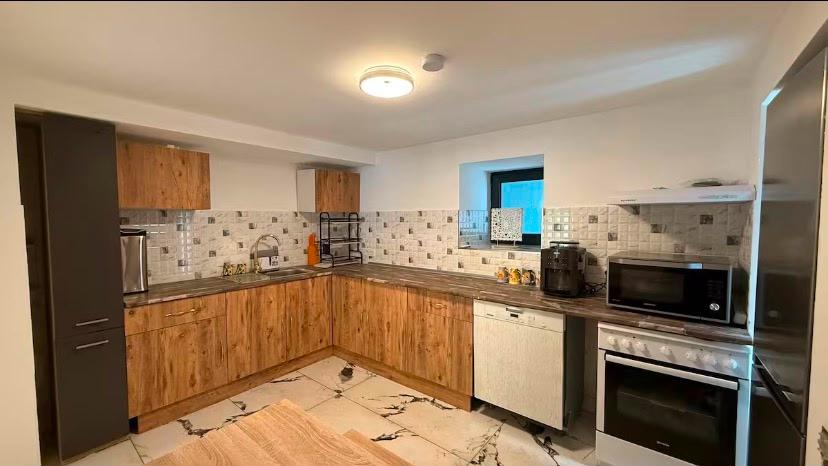 Einfamilienhaus Pfeffelbach - 7 Zimmer, 180 m&sup2;, 265.000&euro; | Angebot:26821926