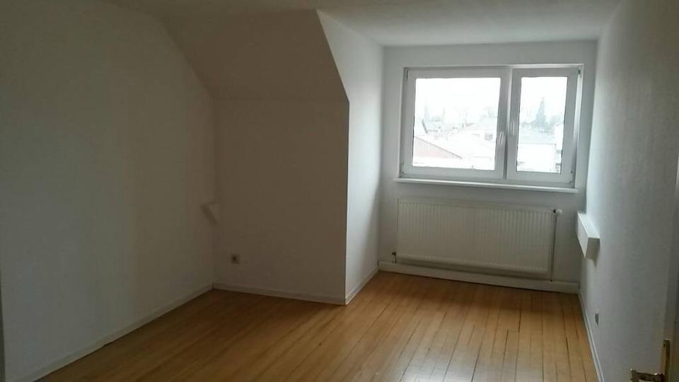 Etagenwohnung Saarbrücken Malstatt - 3 Zimmer, 70 m&sup2;, 500&euro; | Angebot:25402328