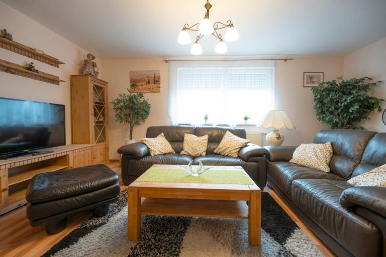 Etagenwohnung Steinwenden - 3 Zimmer, 80 m&sup2;, 1.250&euro; | Angebot:24845446