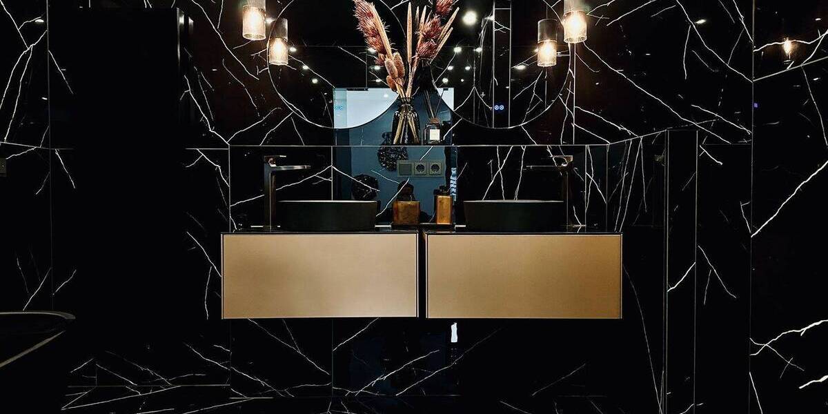 Luxuriöse Liegenschaft in Kirkel - mit Stellplätzen, Doppelgarage & Garten - keine Käuferprovision! - Villa Kirkel Kirkel-Neuhäusel | Angebot:26120749