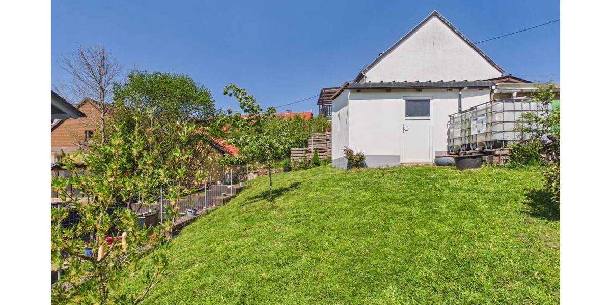 Mehrfamilienhaus, Wohnhaus Illingen / Hüttigweiler Hüttigweiler - 6 Zimmer, 181 m&sup2;, 580.000&euro; | Angebot:26500250