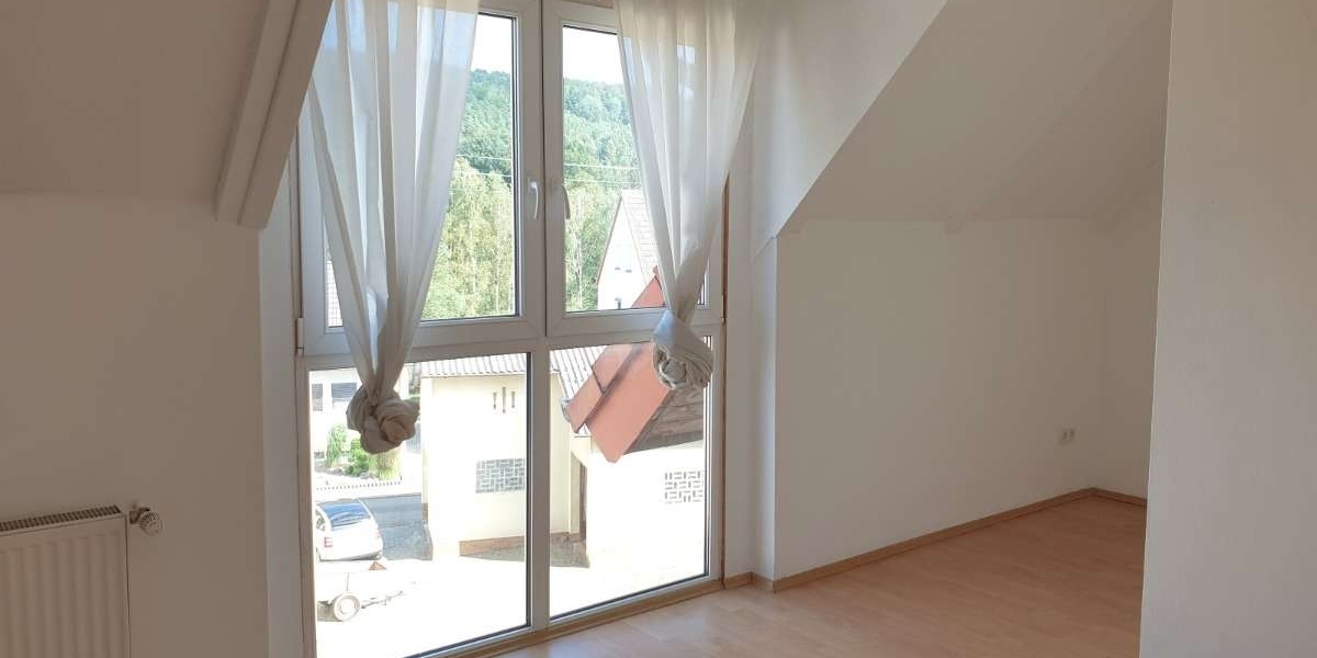 Attraktives, vermietetes Reihenendhaus mit Garage und kleinem Grundstück – rentable Kapitalanlage - Reihenendhaus Queidersbach | Angebot:27159300