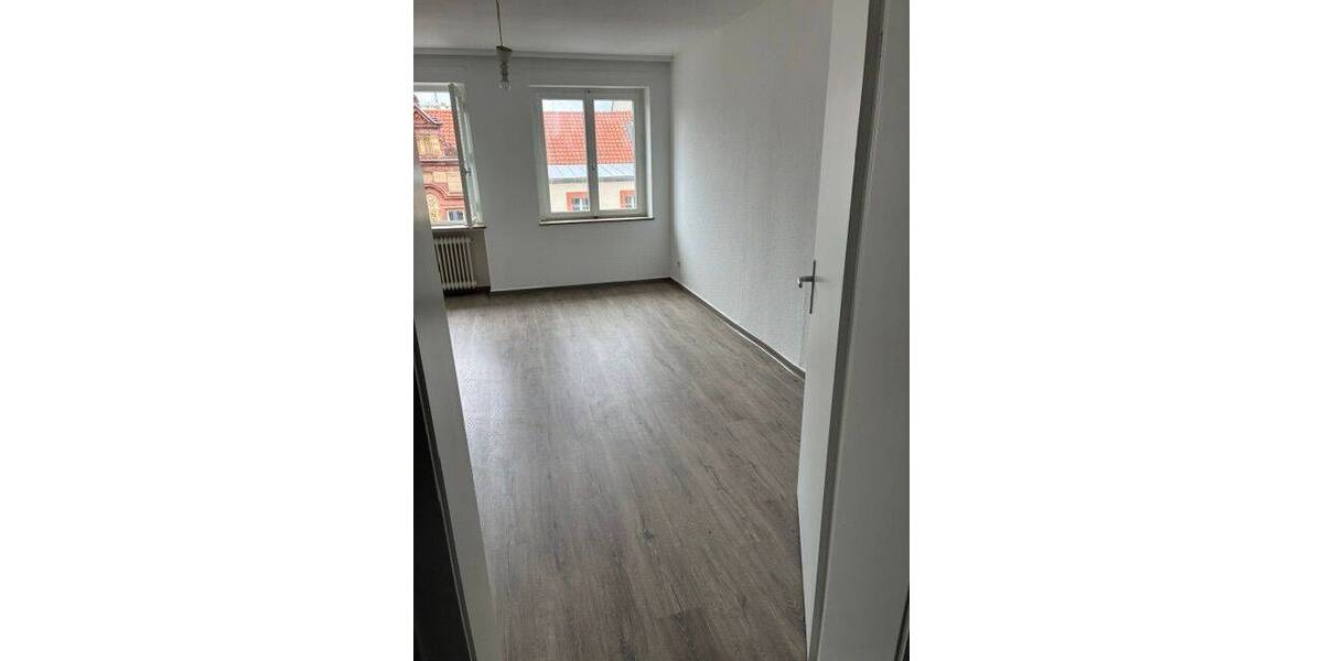 Etagenwohnung Saarbrücken St Johann - 3 Zimmer, 80 m&sup2;, 720&euro; | Angebot:26867010