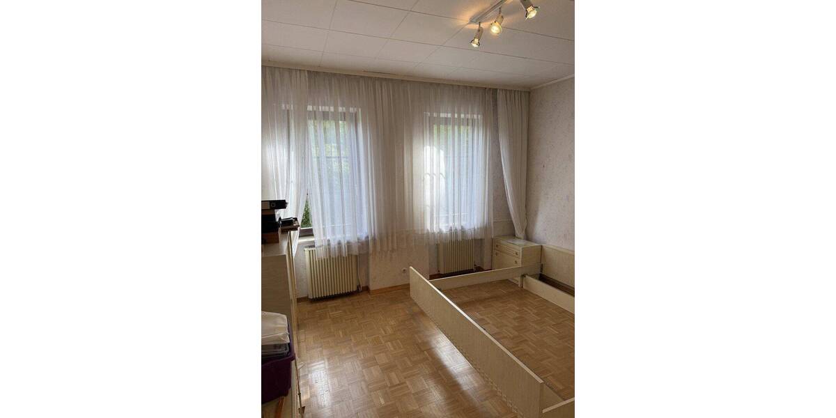 Einfamilienhaus Saarbrücken Dudweiler - 7 Zimmer, 140 m&sup2;, 199.000&euro; | Angebot:26840946