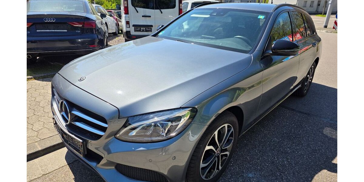 Mercedes-Benz C 250 125.000 km 18.990 &euro; Saarbrücken - Burbach 66115
