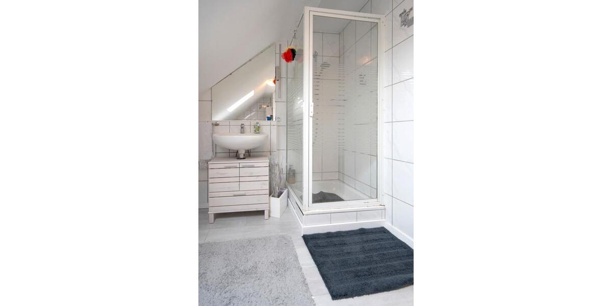 Dachgeschoßwohnung Steinwenden - 3 Zimmer, 70 m&sup2;, 1.150&euro; | Angebot:24845445