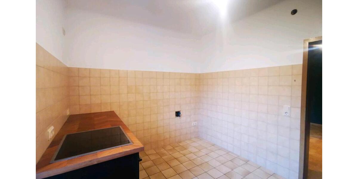 Etagenwohnung Saarbrücken Eschberg - 4 Zimmer, 100 m&sup2;, 900&euro; | Angebot:25177222