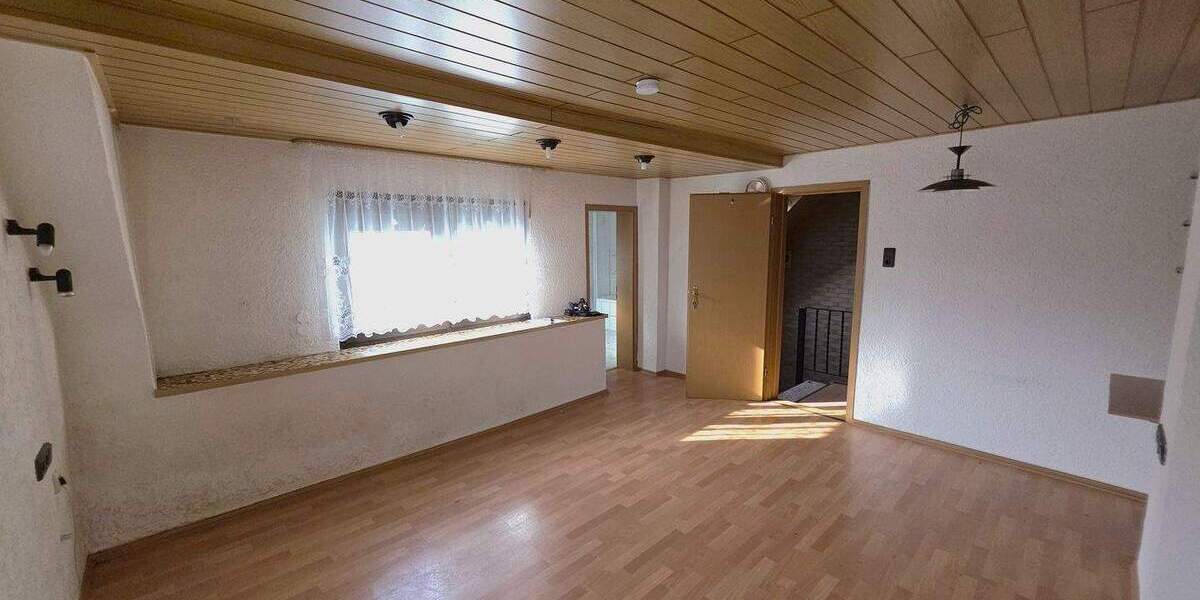 Doppelhaushälfte Saarland - Quierschied Fischbach - 5 Zimmer, 145 m&sup2;, 225.000&euro; | Angebot:25846095