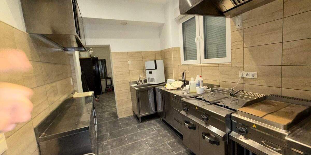 Voll ausgestattete Gastrofläche in Neunkirchen - Bar, Bistro oder Restaurant - sofort startklar - Gewerbeobjekt Neunkirchen Innenstadt | Angebot:24044007