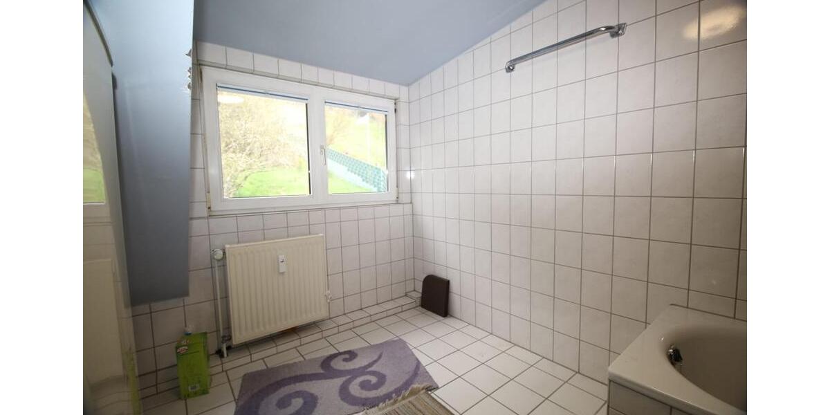 Dachgeschoßwohnung Sankt Ingbert - 2.5 Zimmer, 73 m&sup2;, 162.000&euro; | Angebot:26258865
