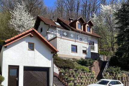 Haus Erzenhausen - 7 Zimmer, 190 m&sup2;, 425.000&euro; | Angebot:23693620