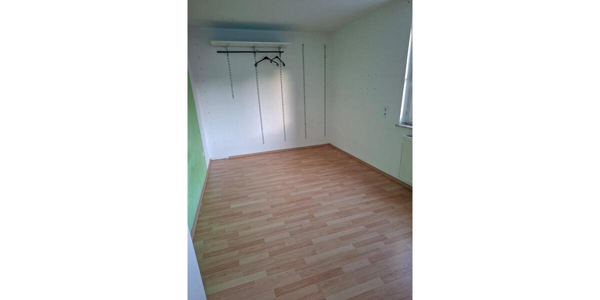 Etagenwohnung Pirmasens Niedersimten - 2 Zimmer, 55 m&sup2;, 360&euro; | Angebot:25650814