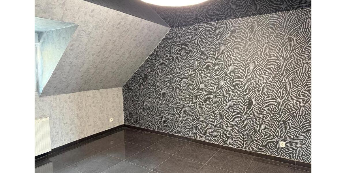 Dachgeschoßwohnung Neunkirchen - 3 Zimmer, 75 m&sup2;, 620&euro; | Angebot:26603873