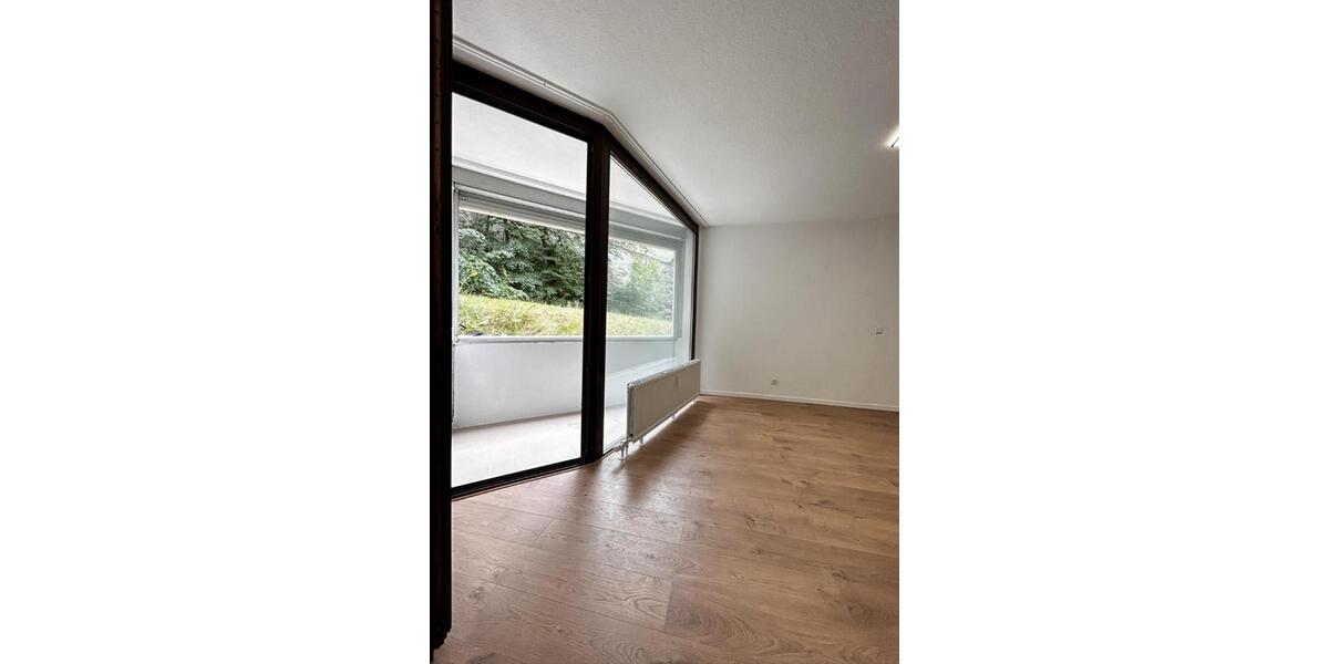 Erdgeschoßwohnung Homburg - 4 Zimmer, 120 m&sup2;, 850&euro; | Angebot:25881914