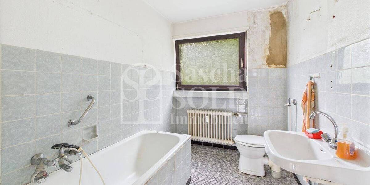 Helle und gut geschnittene 4-ZKB-Wohnung in St. Ingbert mit Balkon, Garage & großem Kellerraum - Etagenwohnung Sankt Ingbert Hassel | Angebot:26018615