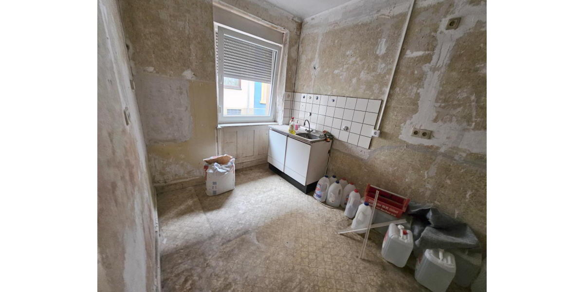 ObjNr:19582 - Renovierungsbedürftiges 4 Fam.-Mehrfamilienhaus in zentraler Lage - Zweifamilienhaus Pirmasens Fehrbach | Angebot:17823307