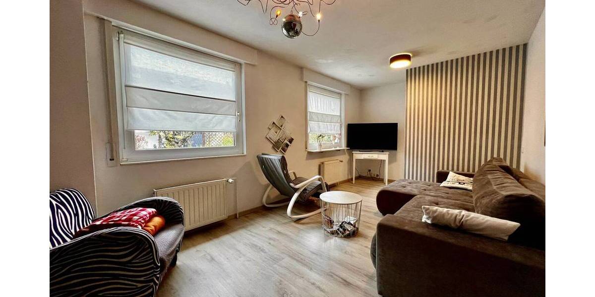 Doppelhaushälfte Riegelsberg - 8 Zimmer, 160 m&sup2;, 290.000&euro; | Angebot:25970432