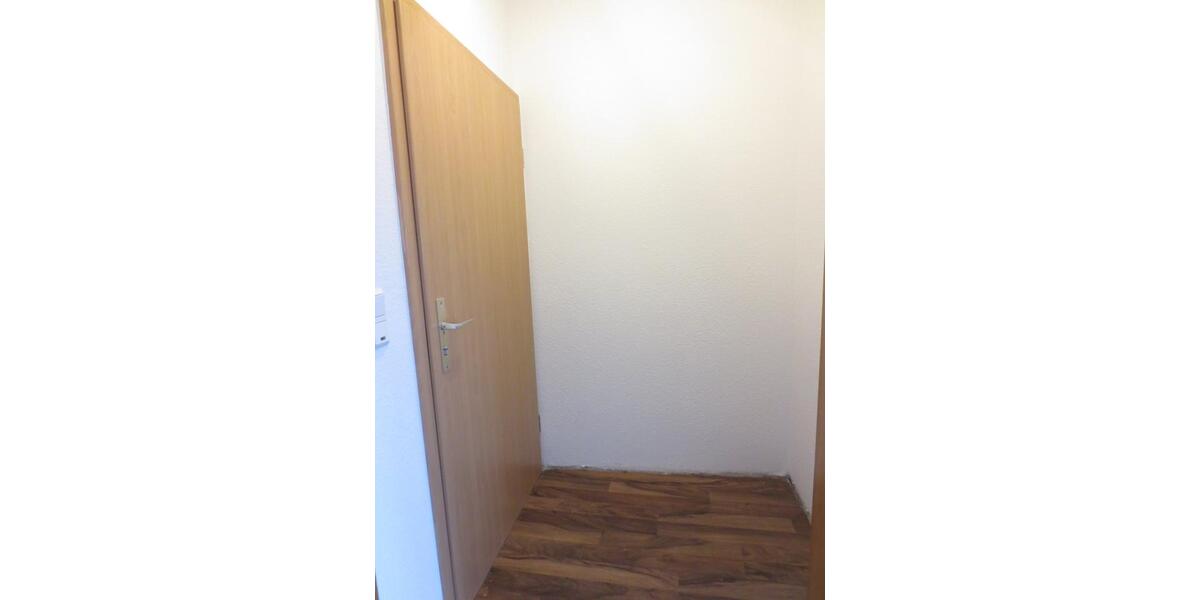 Dachgeschoßwohnung Neunkirchen - 1.5 Zimmer, 47 m&sup2;, 85.000&euro; | Angebot:24561374