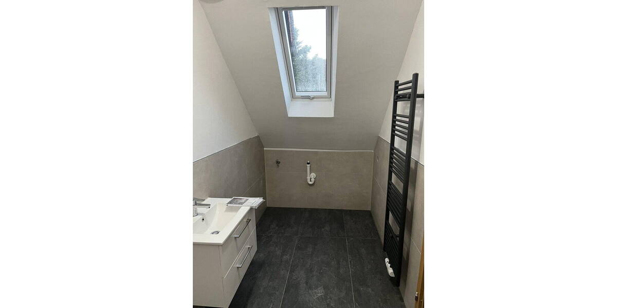 Etagenwohnung Saarbrücken Brebach-Fechingen - 4 Zimmer, 70 m&sup2;, 129.000&euro; | Angebot:26343959