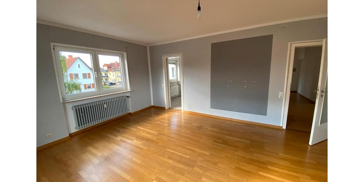 Etagenwohnung Homburg - 4 Zimmer, 100 m&sup2;, 850&euro; | Angebot:26680243