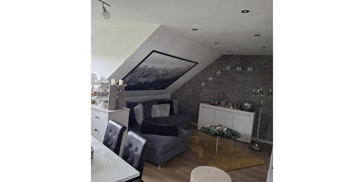 Dachgeschoßwohnung Riegelsberg - 2 Zimmer, 60 m&sup2;, 500&euro; | Angebot:26023309