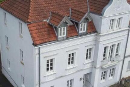 Haus Heusweiler - 4 Zimmer, 250 m&sup2;, 380.000&euro; | Angebot:27534937