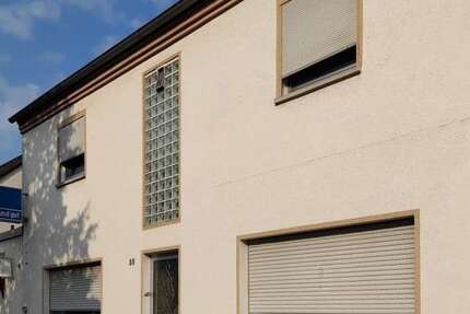 Haus Homburg - 8 Zimmer, 190 m&sup2;, 310.000&euro; | Angebot:25377410