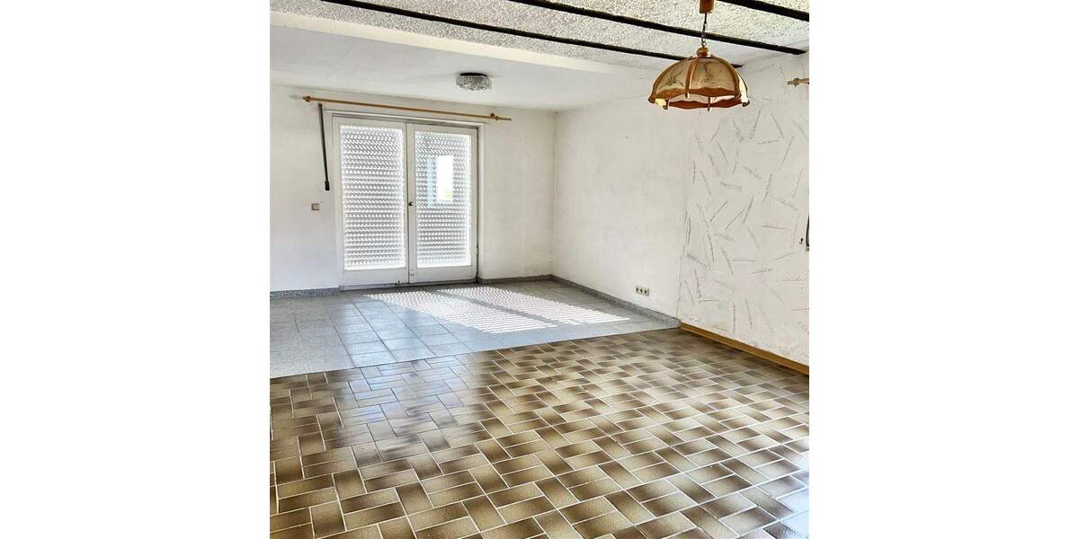 Mehrfamilienhaus, Wohnhaus Illingen Hüttigweiler - 4 Zimmer, 110 m&sup2;, 205.000&euro; | Angebot:25801938