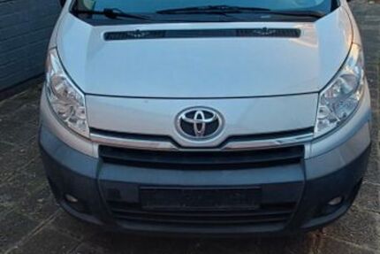 Toyota Proace (Verso) 183.000 km 7.400 &euro; Saarbrücken 66130