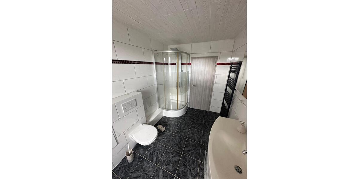 Dachgeschoßwohnung Saarbrücken Dudweiler - 4 Zimmer, 128 m&sup2;, 1.200&euro; | Angebot:23691162