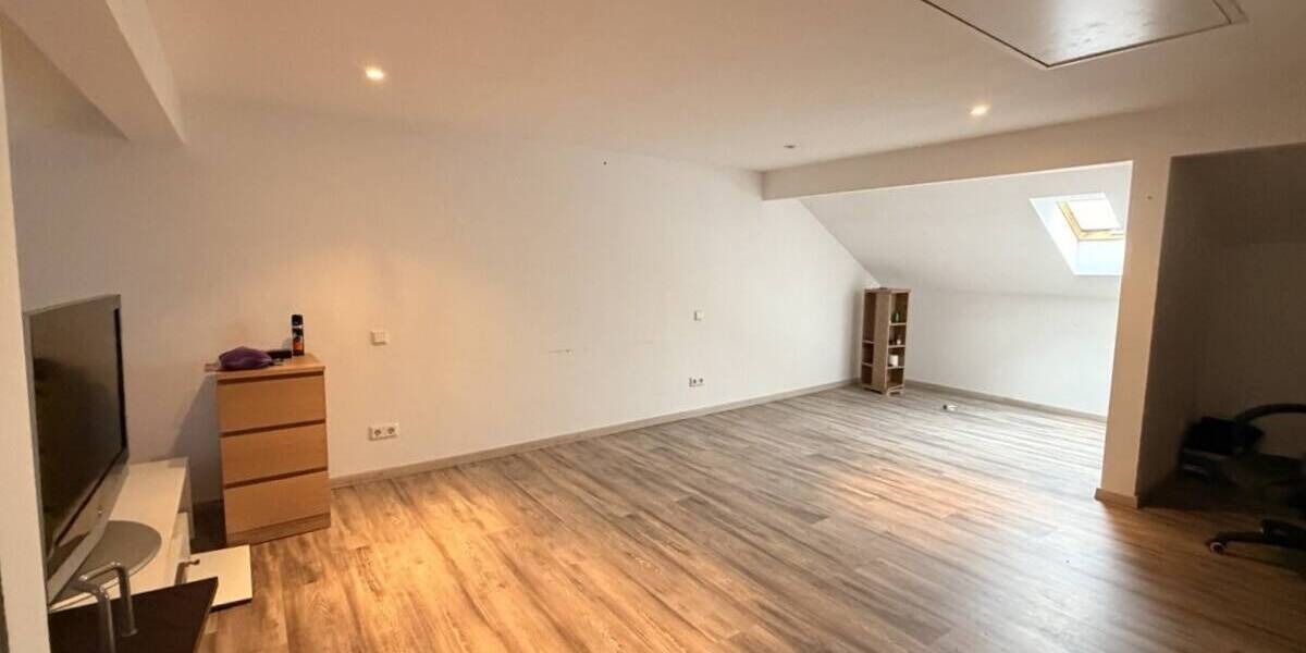 Mehrfamilienhaus, Wohnhaus Schiffweiler - 6 Zimmer, 184 m&sup2;, 265.000&euro; | Angebot:26641339